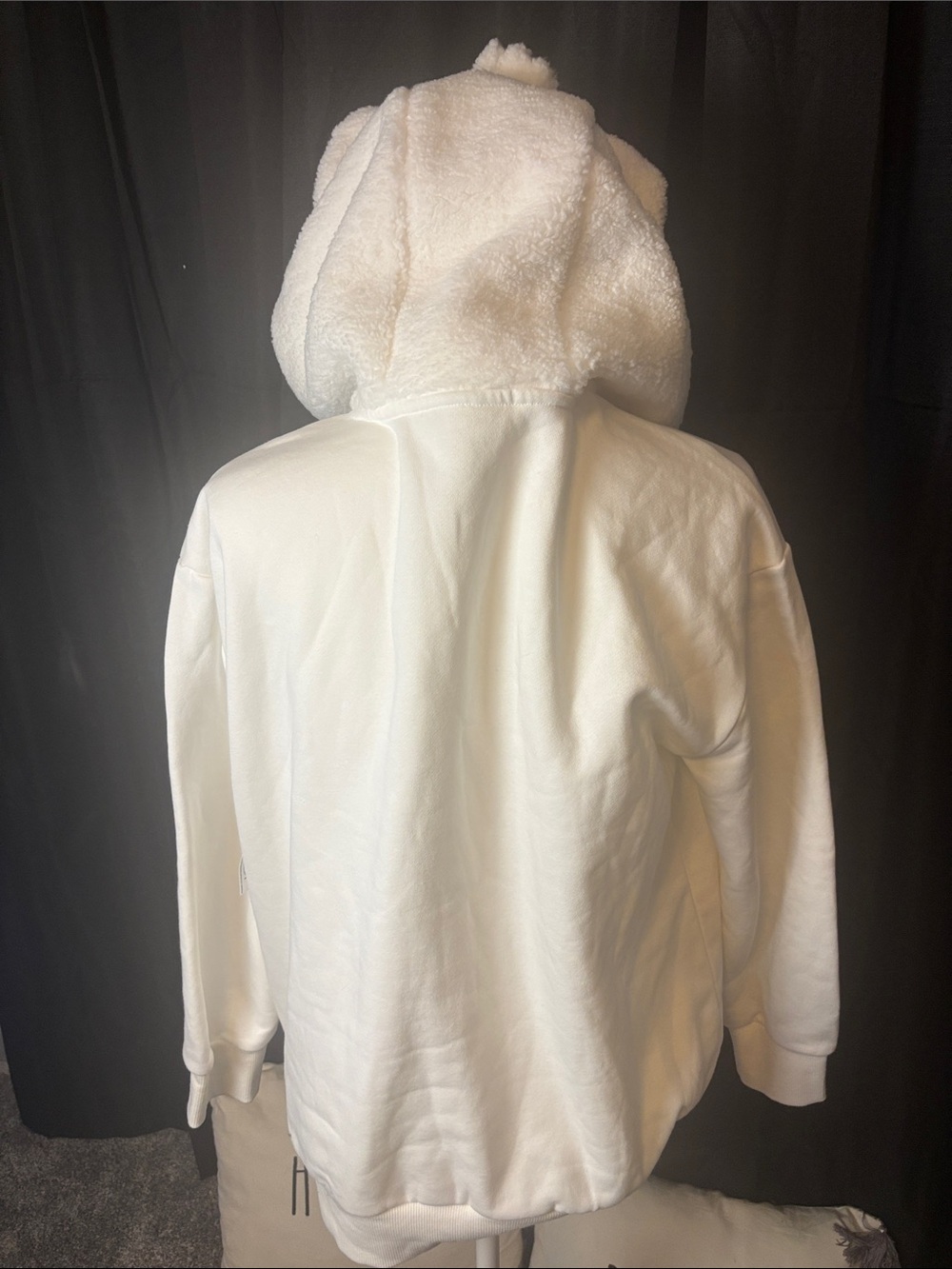 White Plush Cat Hoodie with Pink Accents - Picture 7 of 10